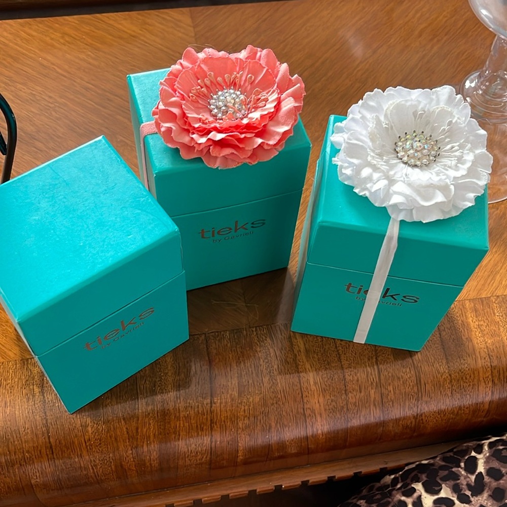 Tieks by Gavrieli‎ Boxes for flats/display/storage. Sold individually.  Flower
